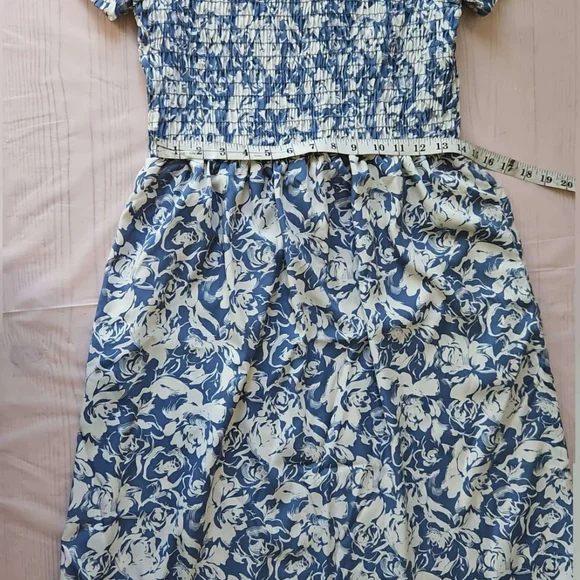 nlt Blue and White Floral Smocked Top - Picture 8 of 9